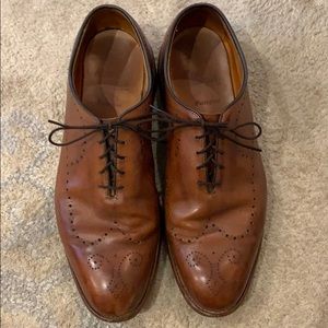 Allen Edmonds size 10.5  -color-walnut leather